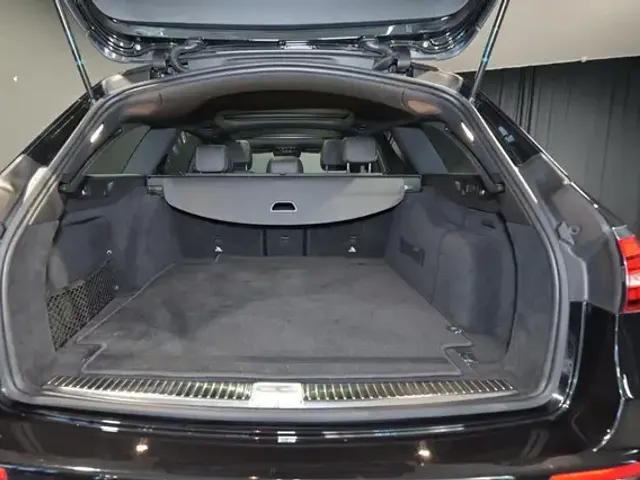 Mercedes-Benz E 400