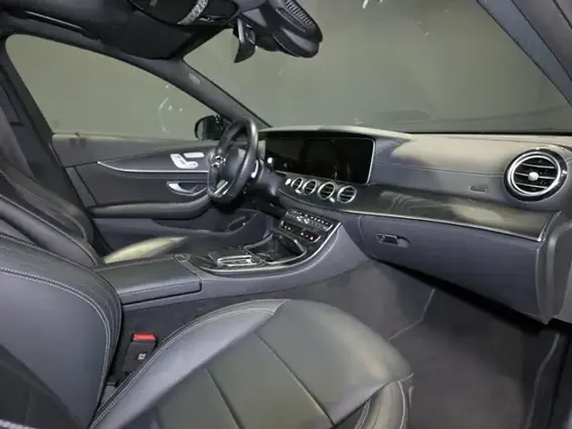 Mercedes-Benz E 400