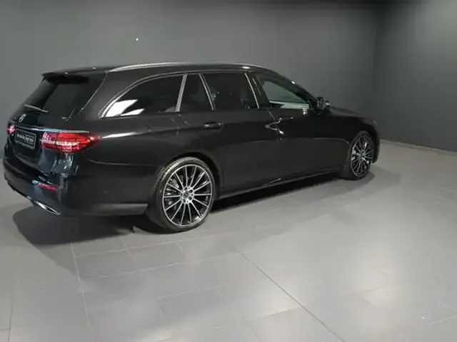 Mercedes-Benz E 400
