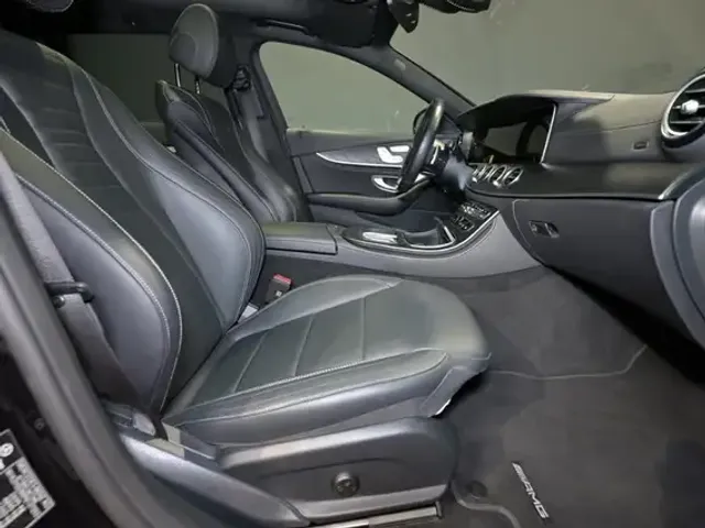 Mercedes-Benz E 400