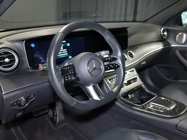 Mercedes-Benz E 400