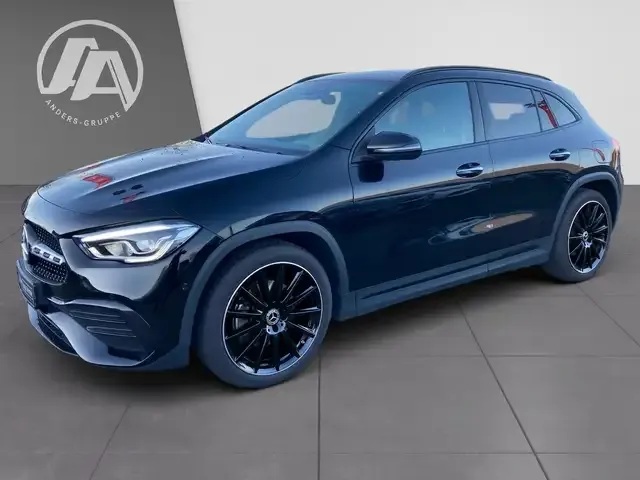 Mercedes-Benz GLA 220