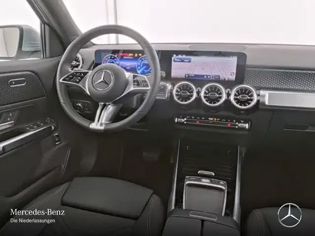 Mercedes-Benz EQB 300