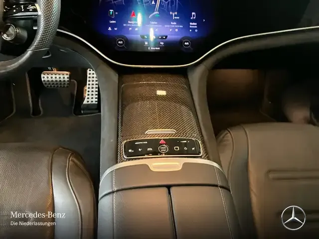 Mercedes-Benz EQE 43