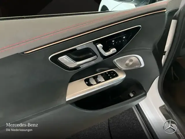 Mercedes-Benz EQE 43