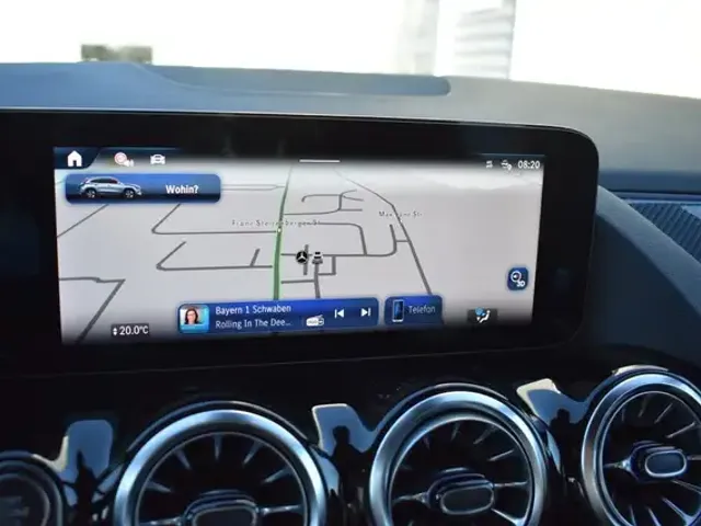 Mercedes-Benz GLA 200