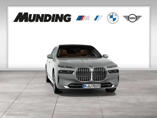 BMW i7