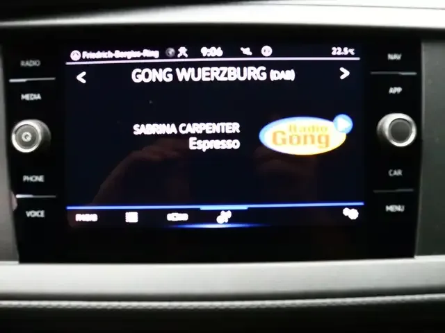 Volkswagen T6.1 Caravelle