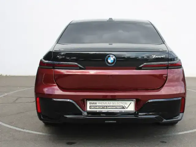 BMW 750