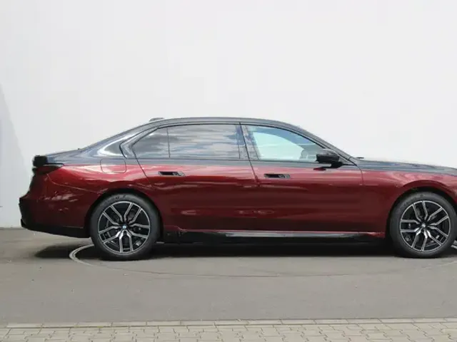 BMW 750