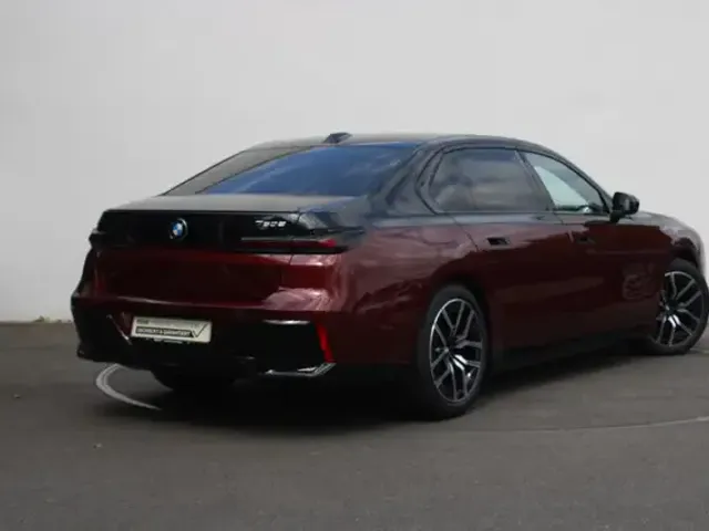 BMW 750
