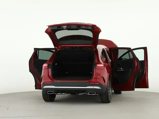 Mercedes-Benz GLA 220