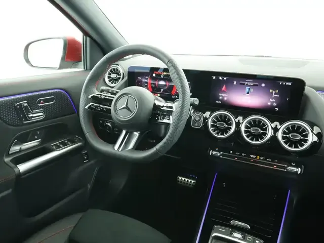 Mercedes-Benz GLA 220