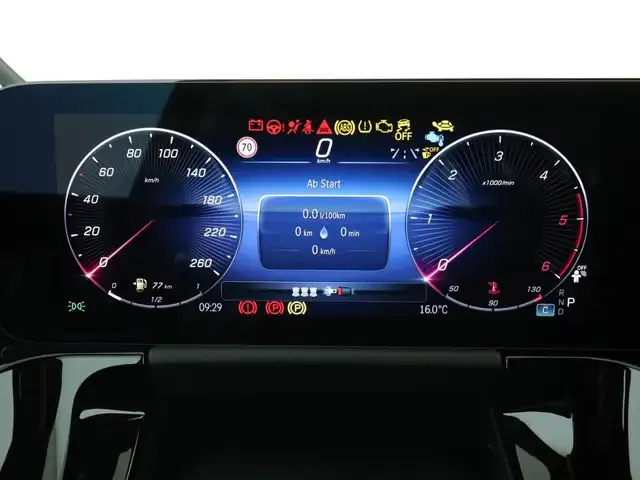 Mercedes-Benz GLA 220