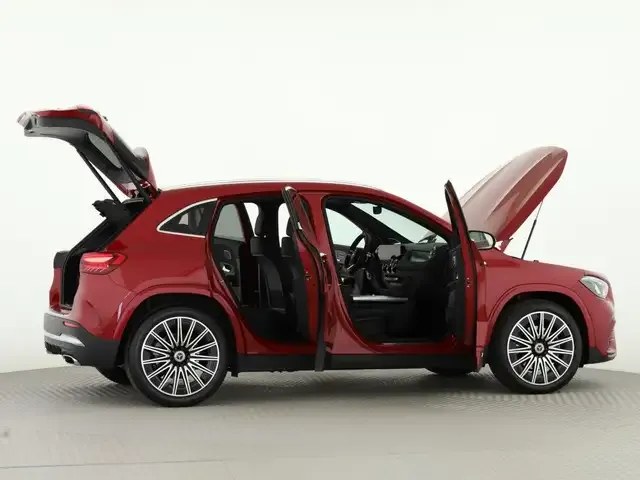 Mercedes-Benz GLA 220