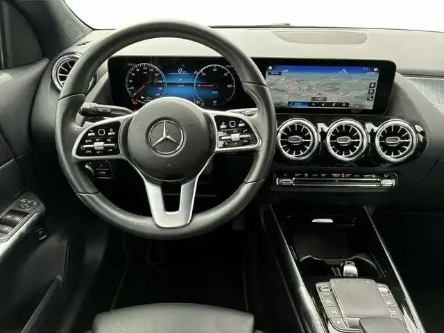 Mercedes-Benz EQA 300