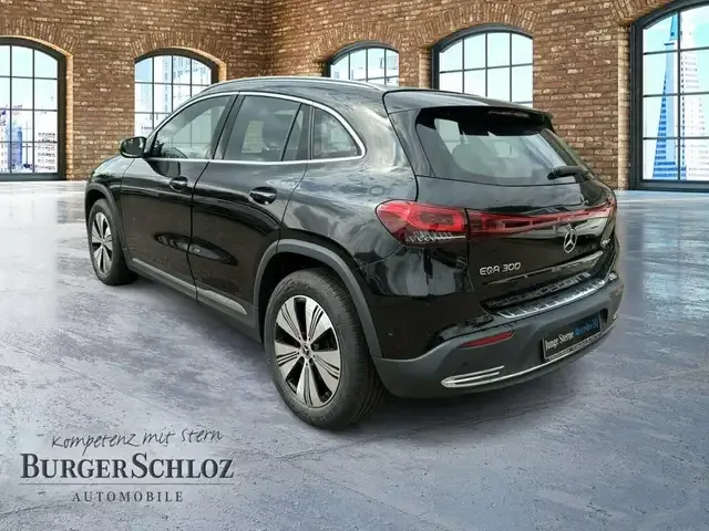 Mercedes-Benz EQA 300