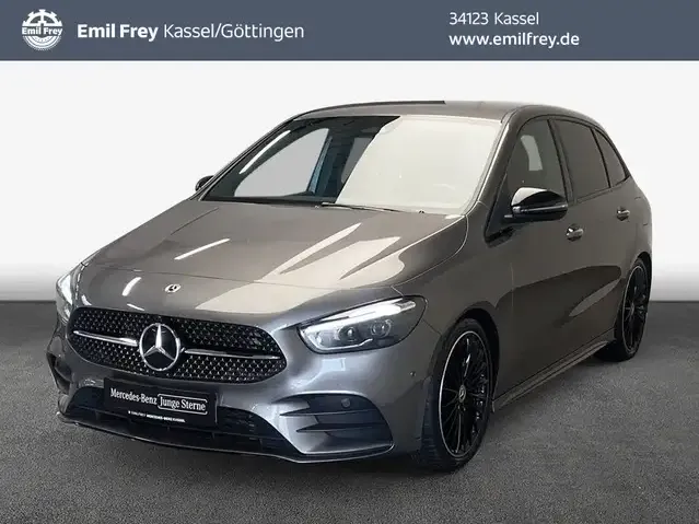 Mercedes-Benz B 180