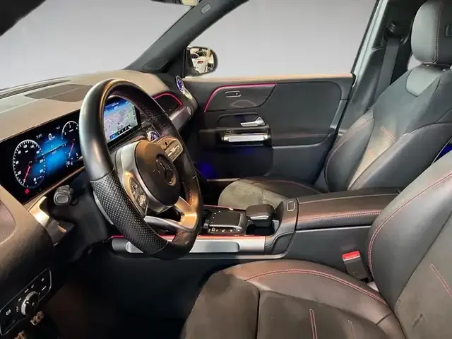 Mercedes-Benz GLB 200