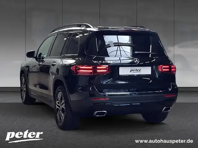 Mercedes-Benz GLB 200