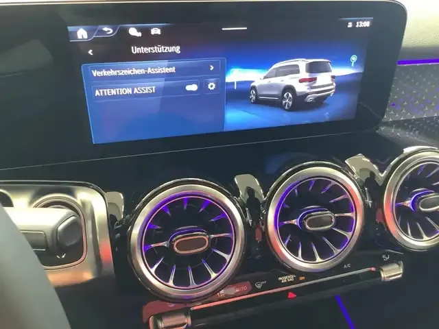 Mercedes-Benz GLB 200