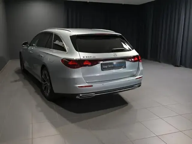 Mercedes-Benz E 300