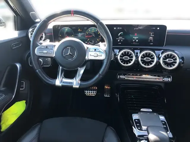 Mercedes-Benz A 35 AMG