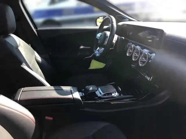 Mercedes-Benz A 35 AMG