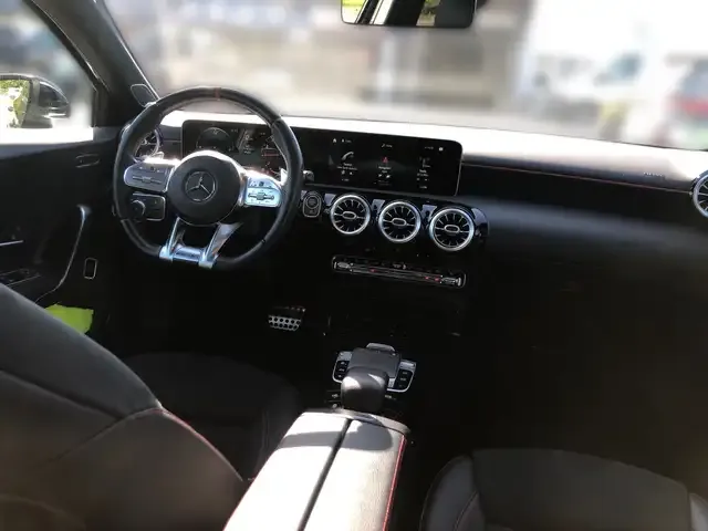 Mercedes-Benz A 35 AMG