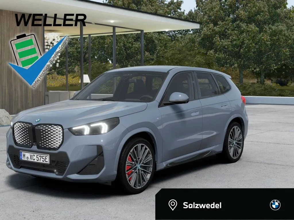 BMW iX1