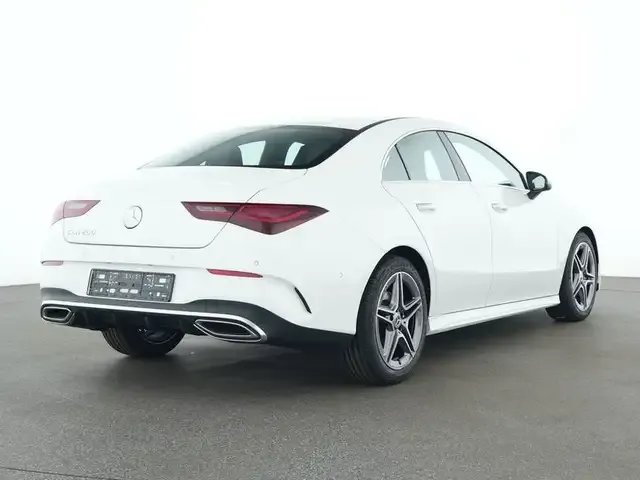 Mercedes-Benz CLA 200