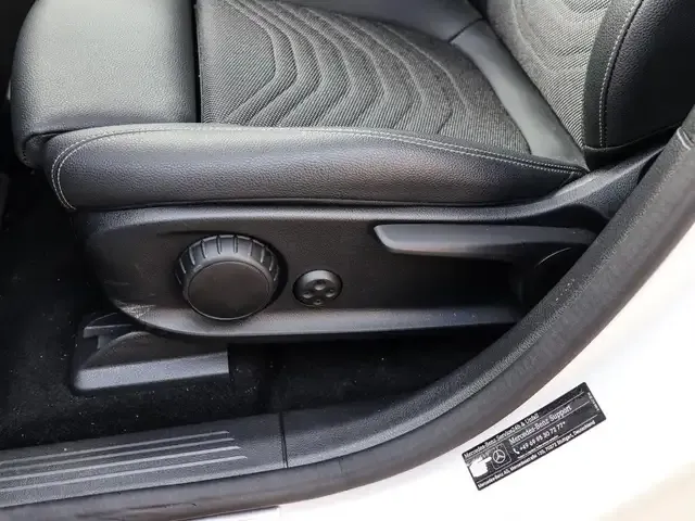 Mercedes-Benz EQB 250