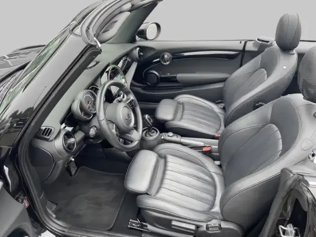 MINI Cooper Cabrio