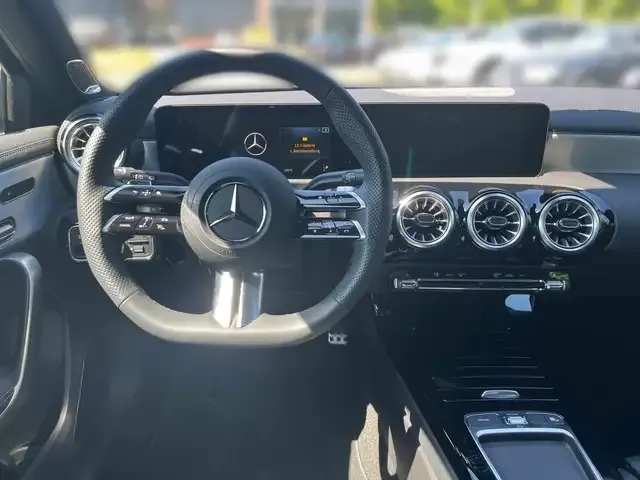 Mercedes-Benz A 220