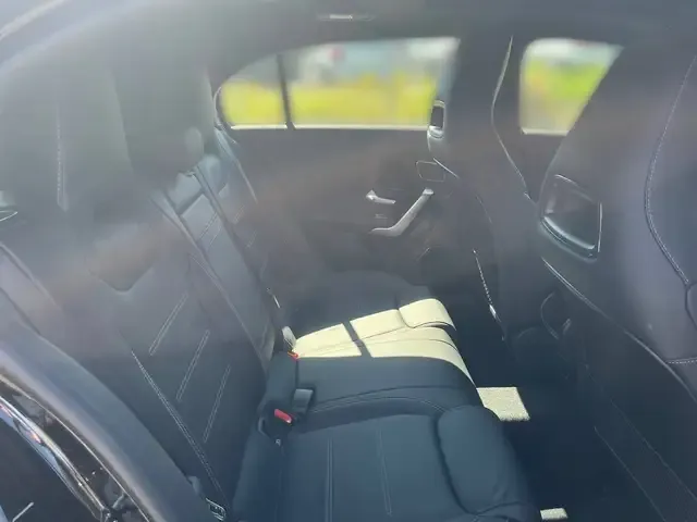 Mercedes-Benz A 220