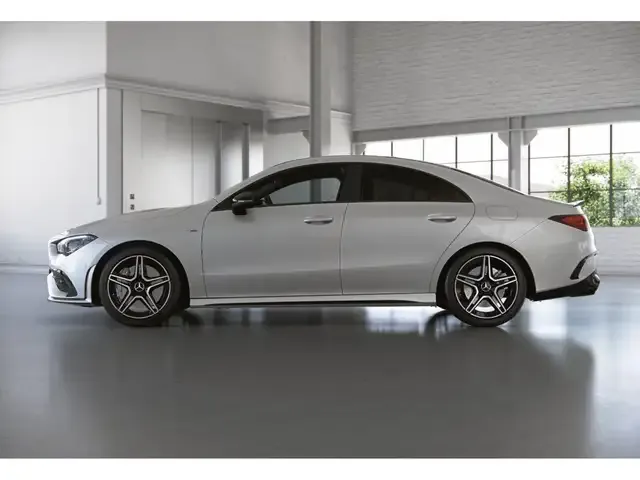 Mercedes-Benz CLA 35 AMG