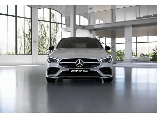 Mercedes-Benz CLA 35 AMG