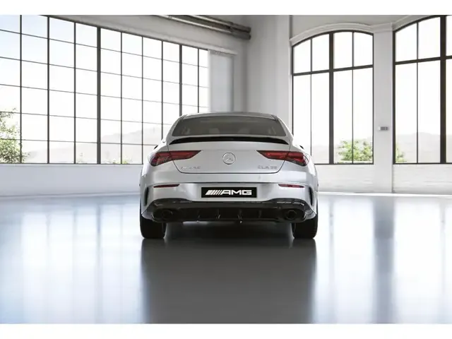 Mercedes-Benz CLA 35 AMG