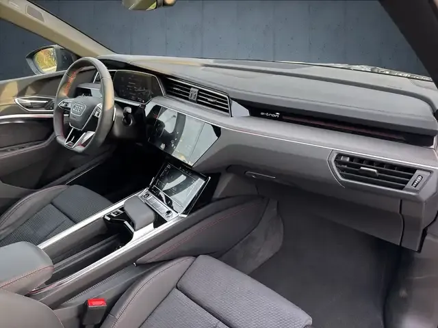Audi Q8 e-tron