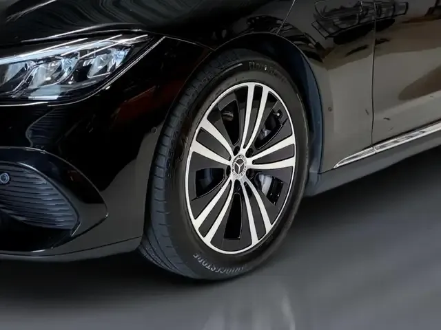 Mercedes-Benz EQE 300