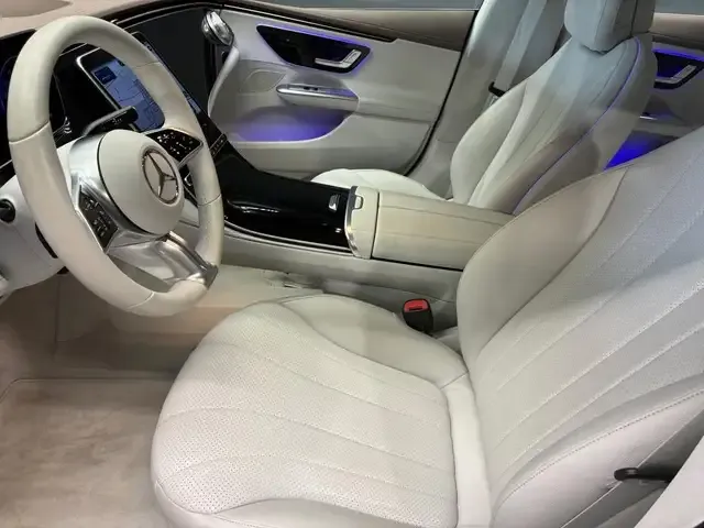 Mercedes-Benz EQE 300