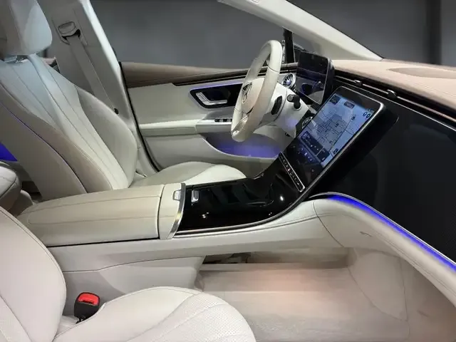 Mercedes-Benz EQE 300