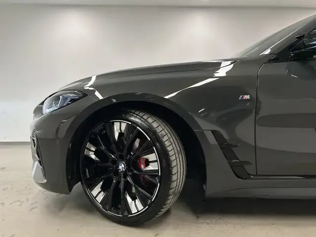 BMW 440