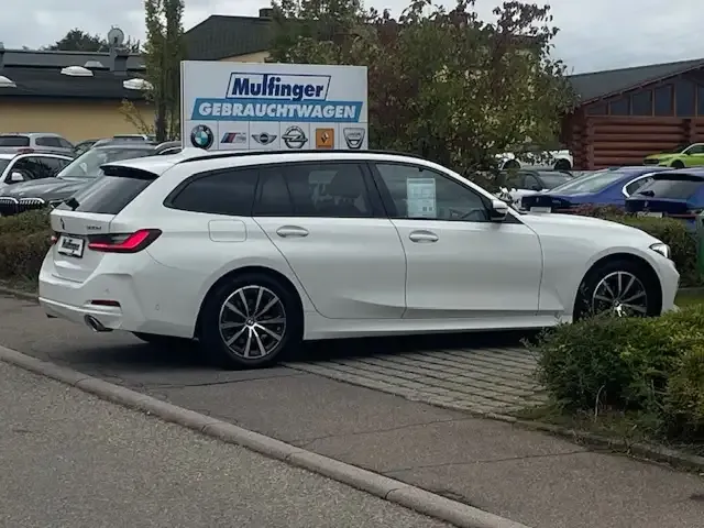 BMW 320