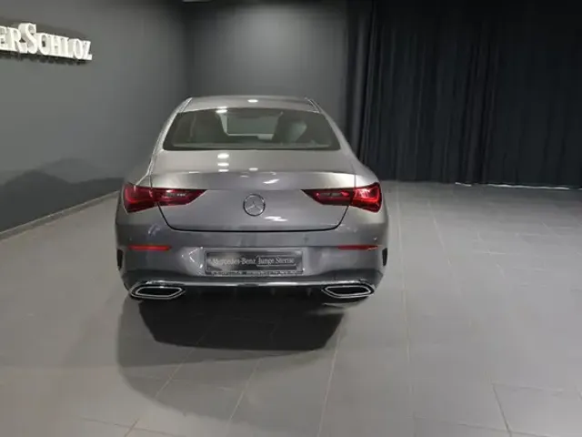 Mercedes-Benz CLA 200