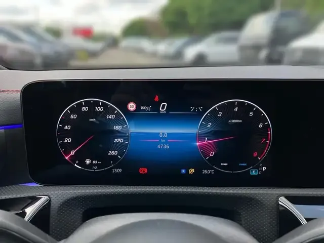 Mercedes-Benz CLA 200