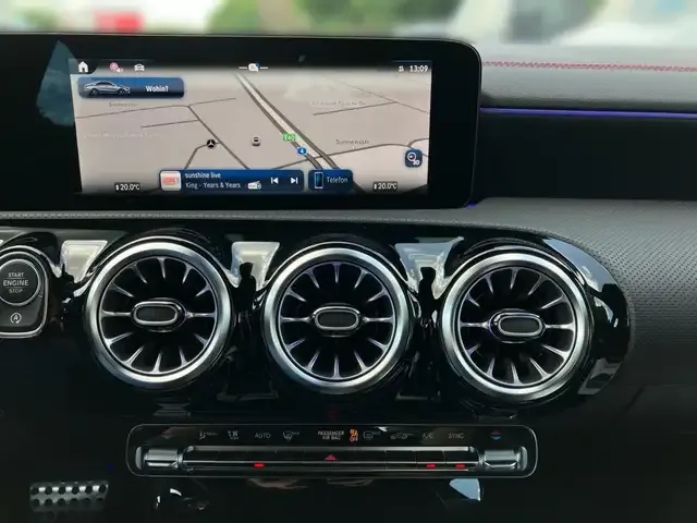 Mercedes-Benz CLA 200