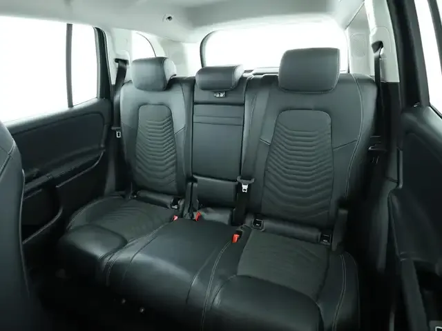 Mercedes-Benz GLB 180