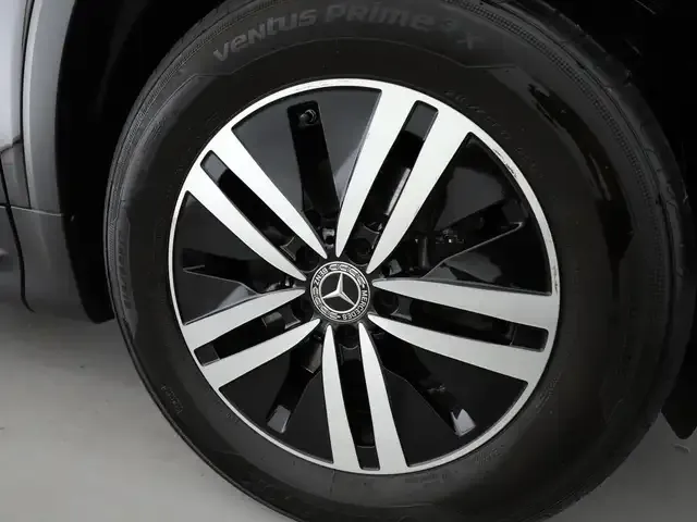 Mercedes-Benz GLB 180