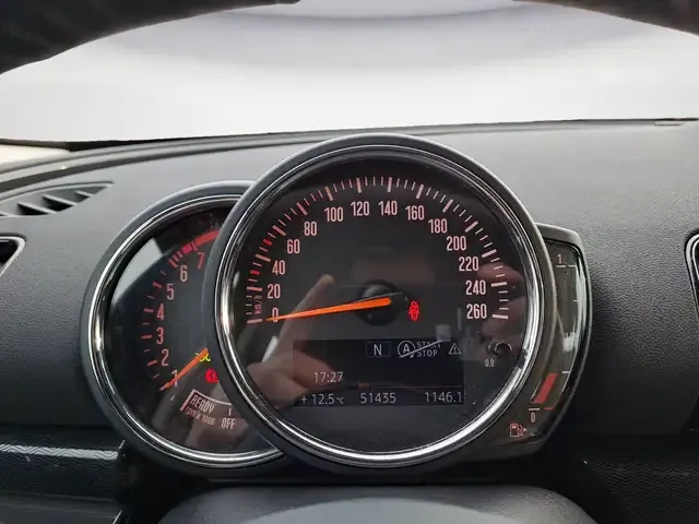 MINI Cooper Clubman